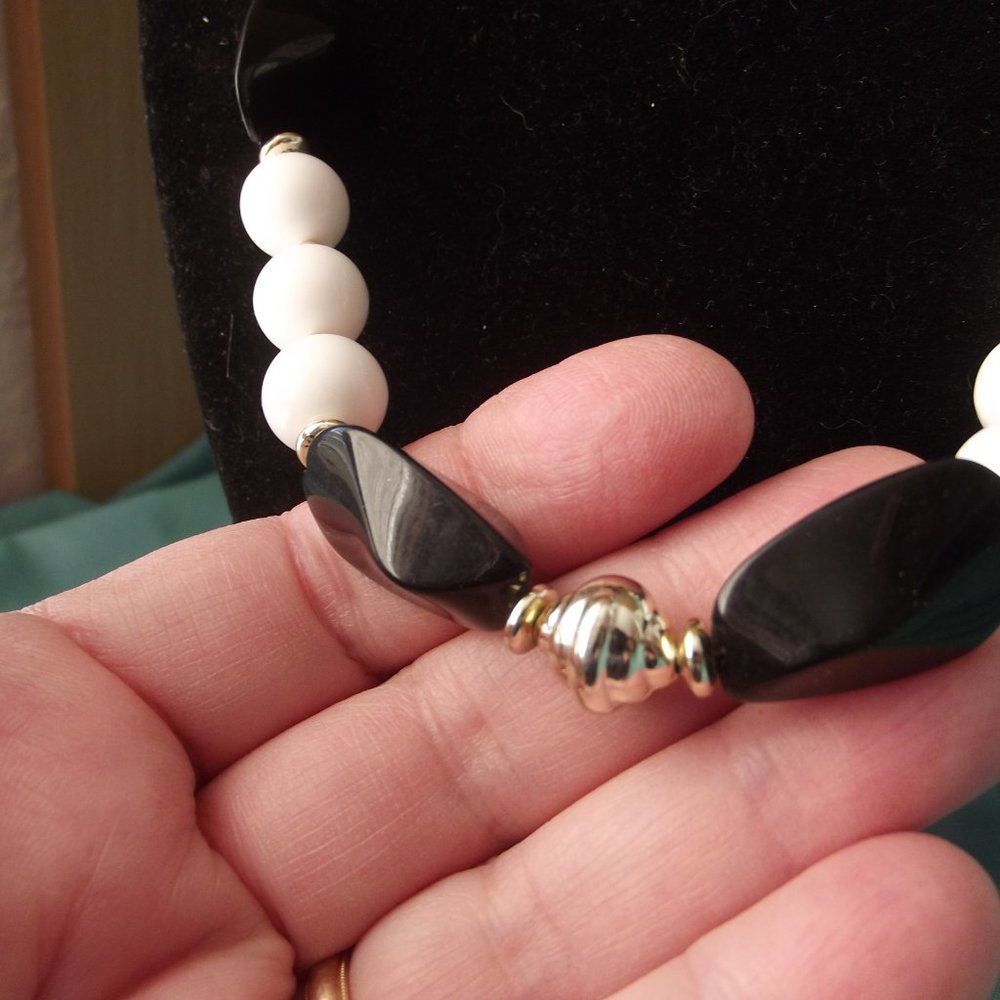 Vintage Necklace Black & White Beads with Gold Tone Accent Bead Acrylic
